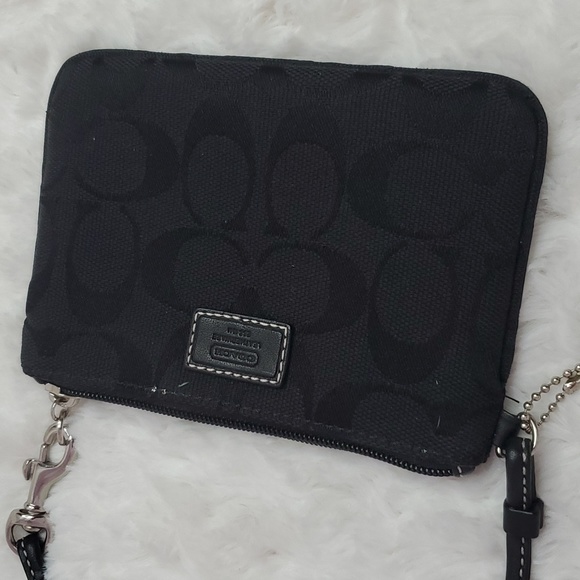 Small Black Coach Clutch Wristlet - Picture 5 of 7